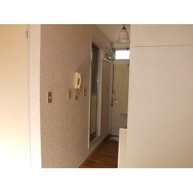 エステートピアNAMBA 玄関