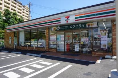 ルミエール コンビニ