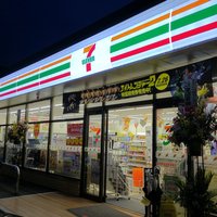 ユナイト戸塚ヴェルサイユの杜 コンビニ