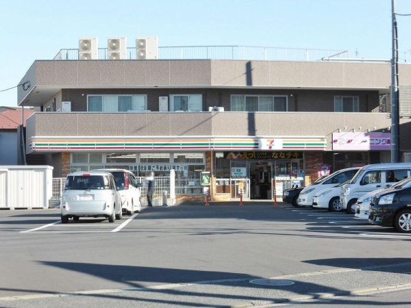 ユナイト市沢エランクール コンビニ
