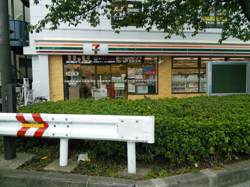 さくらハイツ コンビニ