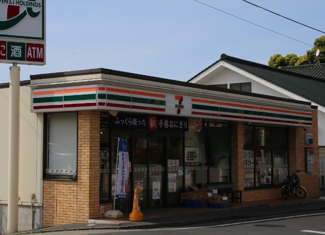 リュクスシティー上大岡 コンビニ