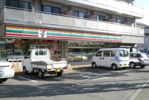 ユナイト白楽ペルセウスの杜 コンビニ