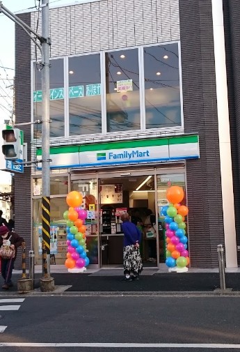 ボンブラン白楽 コンビニ