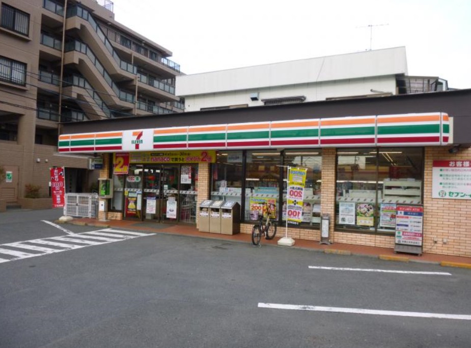 ミランダパレス湘南本宿 コンビニ