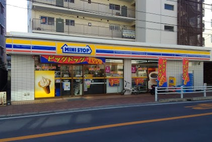 アートヒルズ横浜Ｂ棟 コンビニ