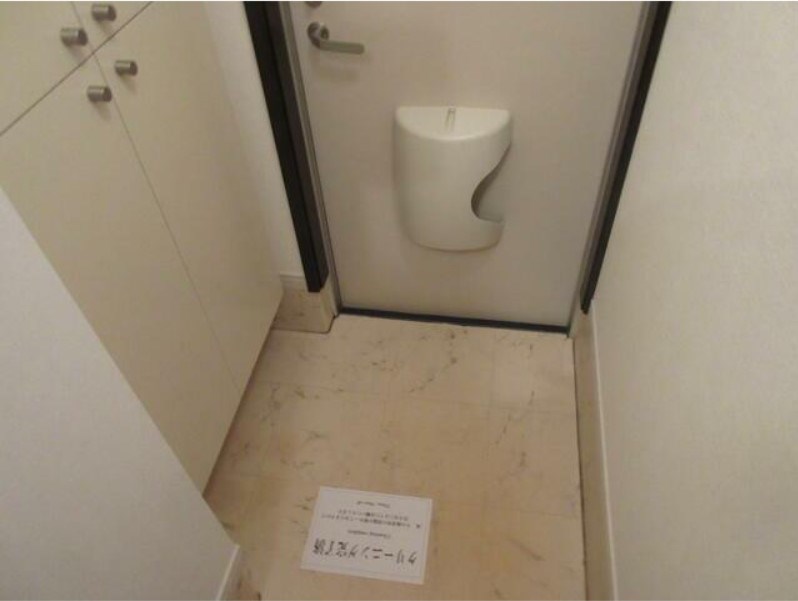フェリーチェ上反町B棟 玄関