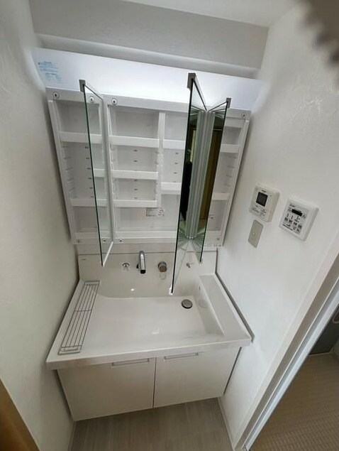 TLRレジデンス磯子駅前 洗面所