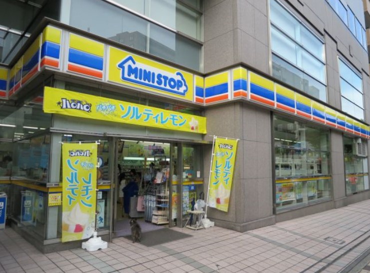 プラザ桜木町 コンビニ