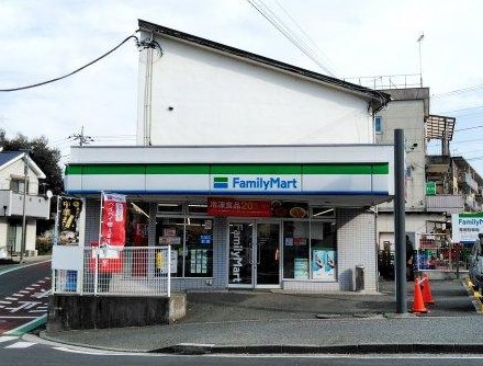 エクレール鴨居Ⅱ コンビニ