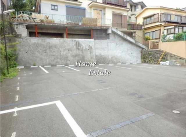 Ｚｉ　ＨＯＵＳＥ 駐車場