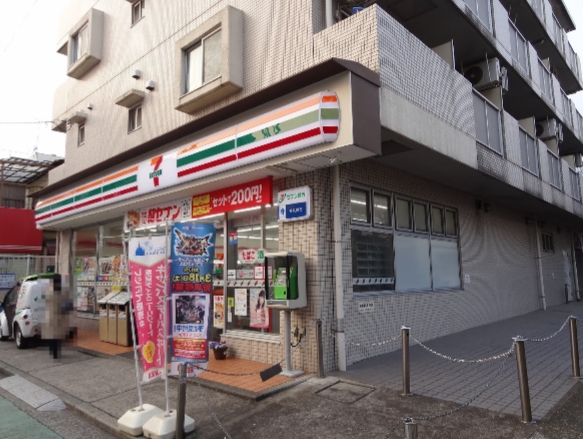 ブランドール弐番館 コンビニ