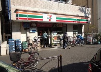 アビタシオンK コンビニ