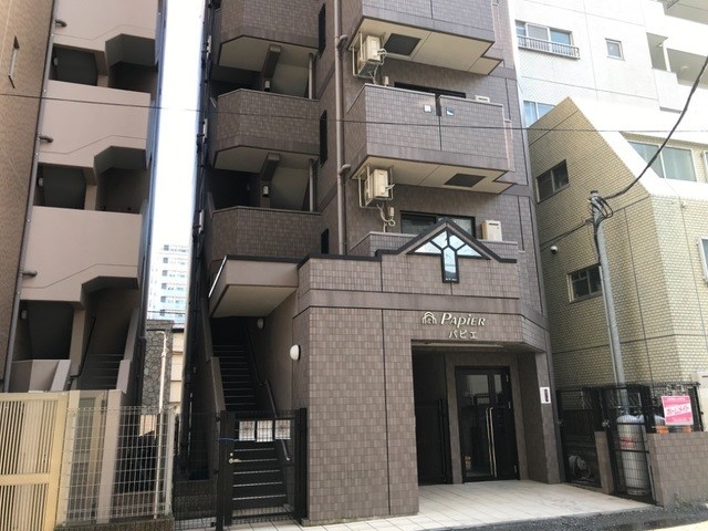 パピエ エントランス
