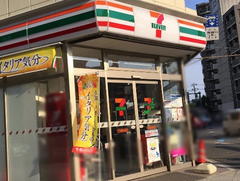 メゾン柳 コンビニ