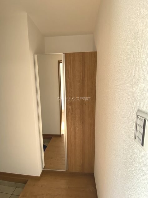 アムールアンバー 玄関