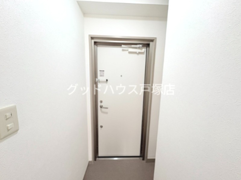 ルミネイトウ  玄関