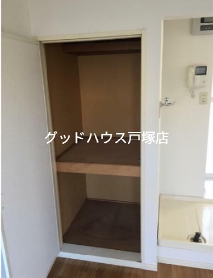 ヴィラ鈴金  収納