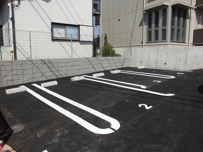 エクレール原宿 駐車場