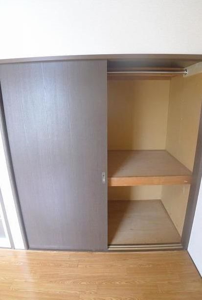 稲荷山ハイツ 収納