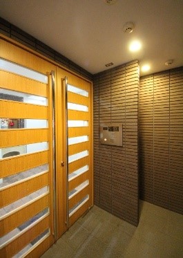 大阪府大阪市西区靱本町３丁目 エントランス