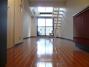 大阪府大阪市西区靱本町３丁目 リビング