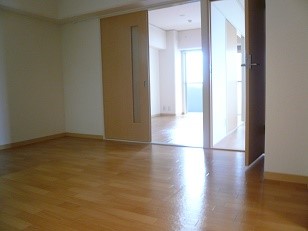 大阪府大阪市中央区糸屋町２丁目 リビング