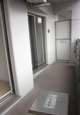 大阪府大阪市西区新町３丁目 ベランダ