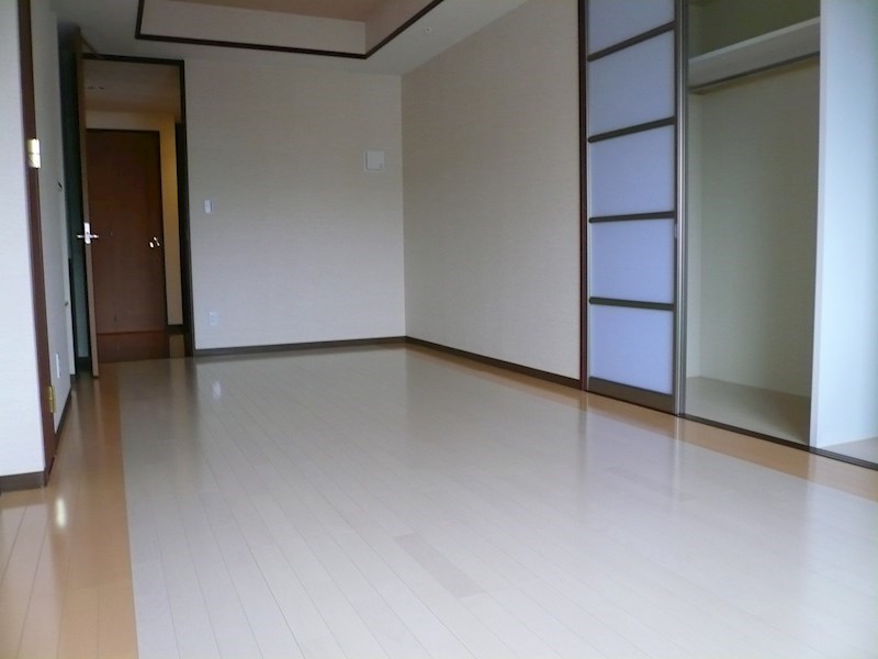 コンソラーレ土佐堀 収納