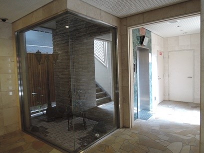 大阪府大阪市中央区本町橋 エントランス