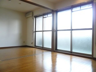 大阪府大阪市中央区本町橋 リビング
