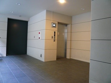 大阪府大阪市西区京町堀１丁目 エントランス