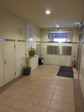 大阪府大阪市西区立売堀５丁目 エントランス