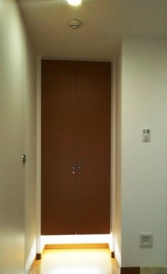 リーガル四ツ橋立売堀Ⅱ 玄関