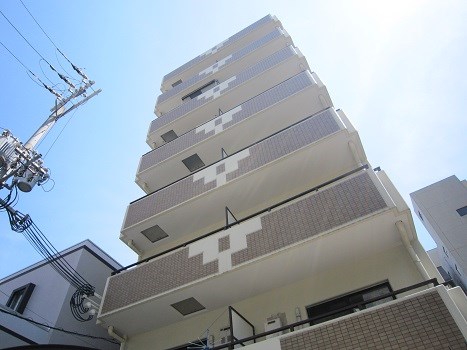 コスモリード大阪本町 外観