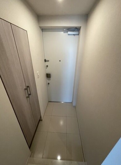 プレディアコート本町 玄関