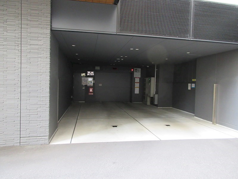 ローレルタワー御堂筋本町 駐車場