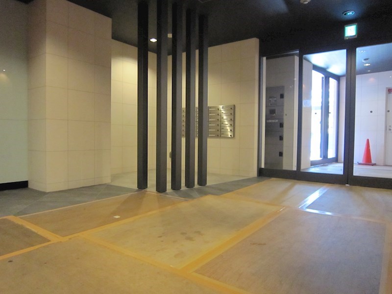 エスライズ京町堀 ロビー