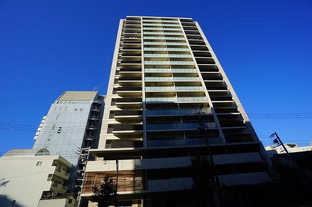 プレミスト靭本町 外観