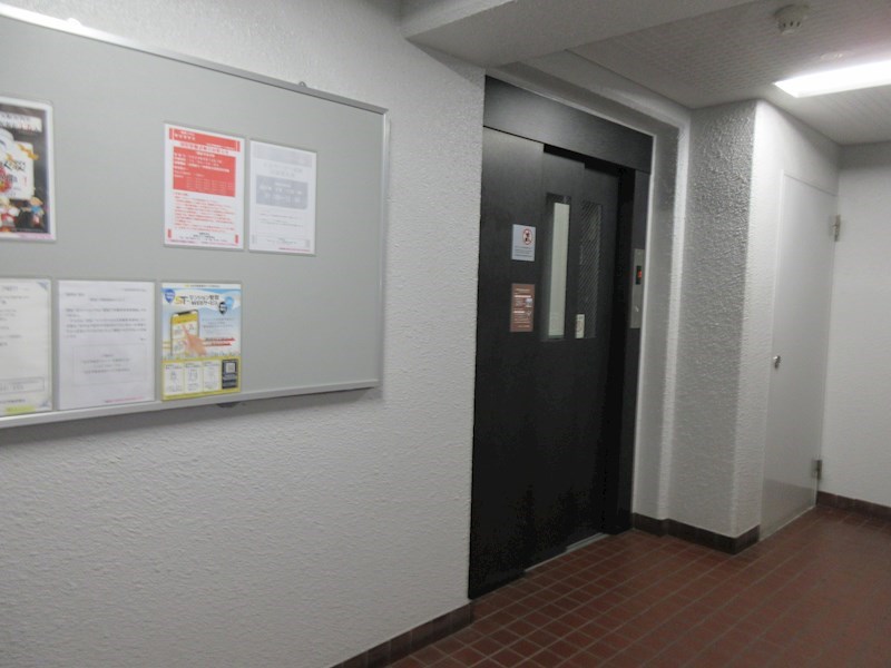 本町ハウス エントランス