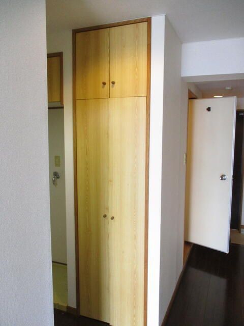 菱和パレス世田谷代田 収納