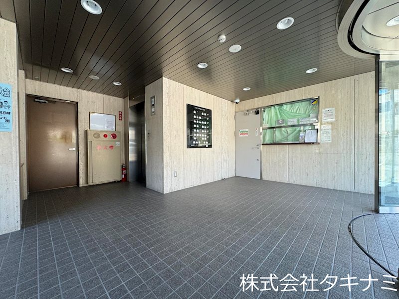 ダイアパレス西別院（７０３） エントランス