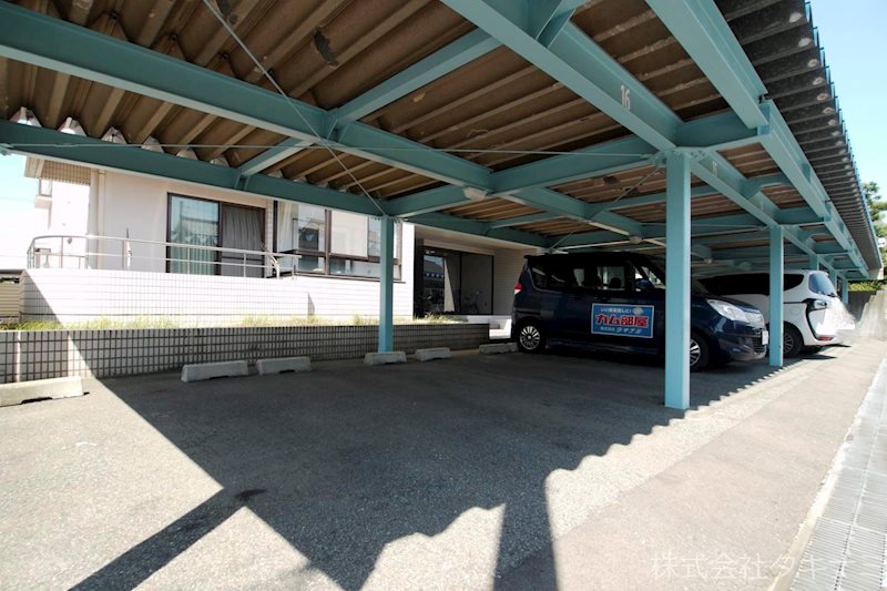 ファミール五反田 駐車場