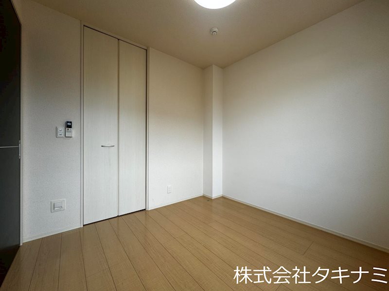 NAGOMI ベッドルーム