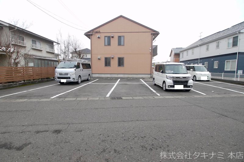 コンフォートヴィレッジ　Ｃ棟 駐車場