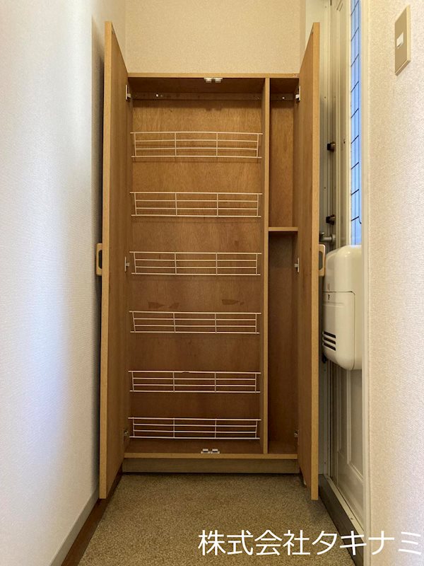 コーポかねとも　B棟 収納