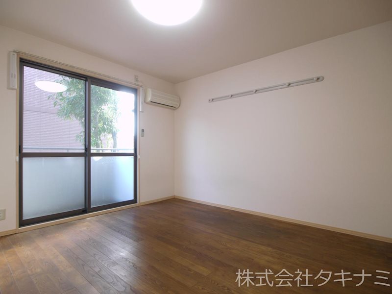 ホワイティ下馬　B ベッドルーム