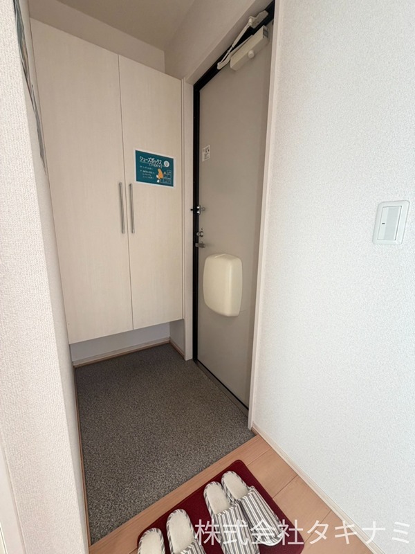 プラシード 玄関