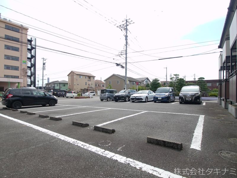 ステージ・サカヨシ 駐車場