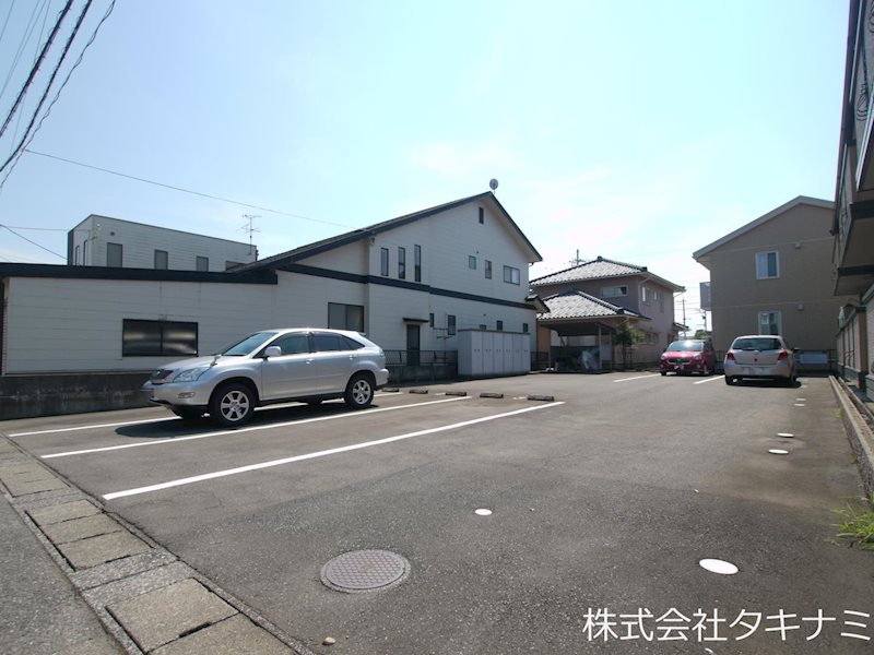 グレイスTH 駐車場
